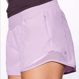 RARE Lululemon Hotty Hot Short 4” Rose Quartz